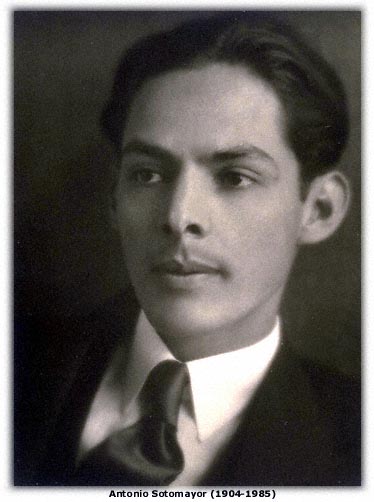 Artist Antonio Sotomayor, as photographed sometime during the 1920s